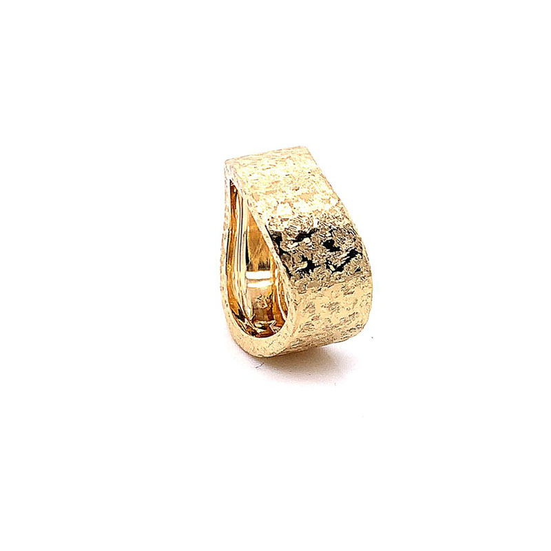 Matthia's & Claire 18k Yellow Gold Bangle