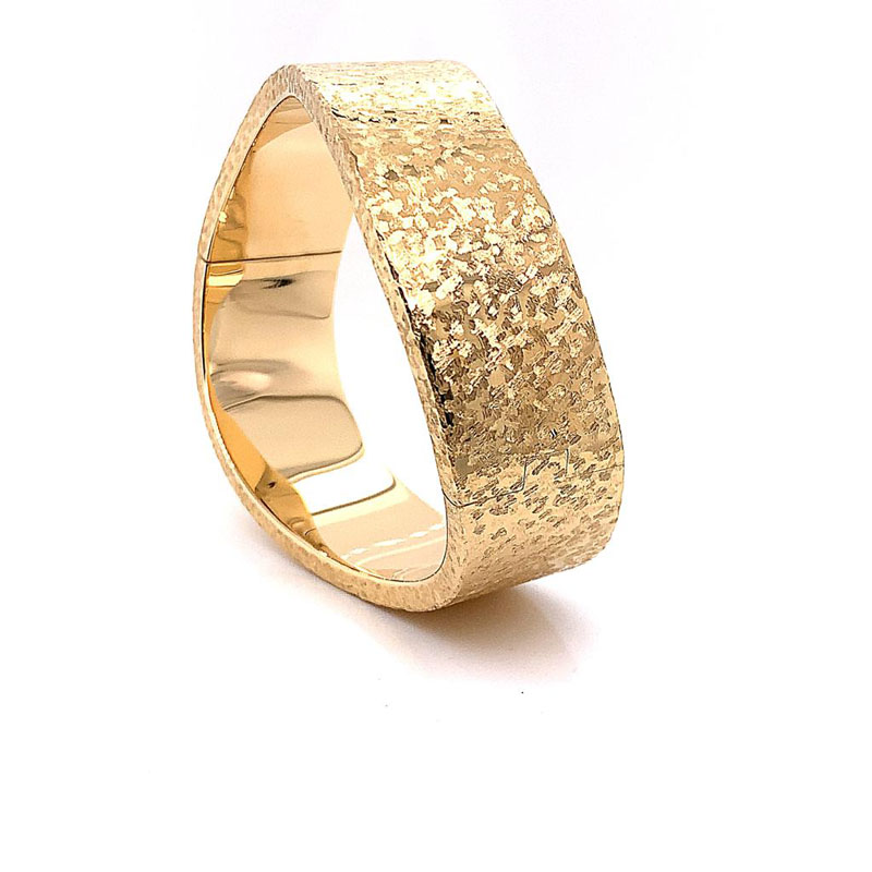 Matthia's & Claire 18k Yellow Gold Bangle