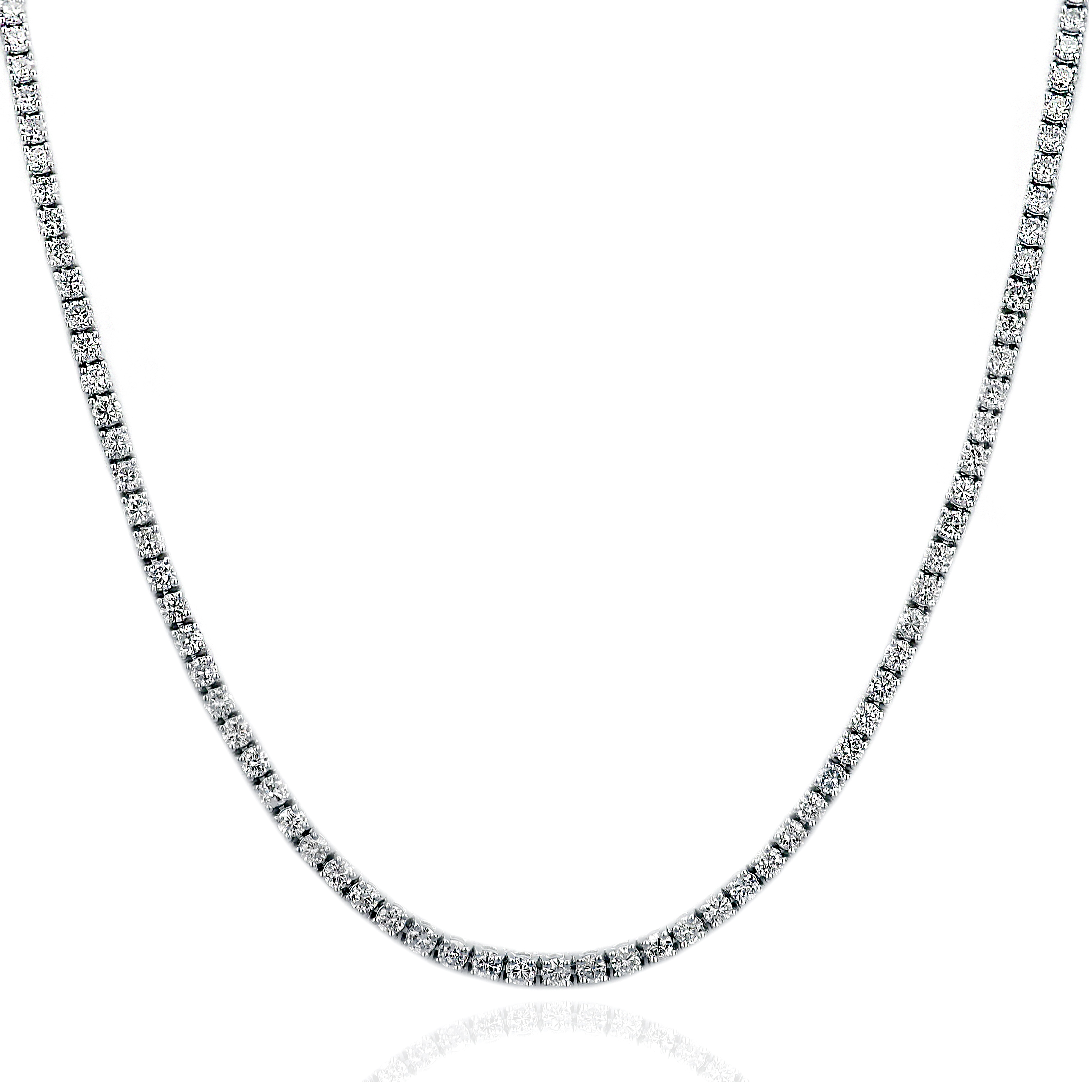 An 18k White Gold Diamond Tennis Necklace
