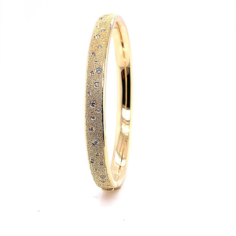 Matthia's & Claire 18k Yellow Gold Bangle 