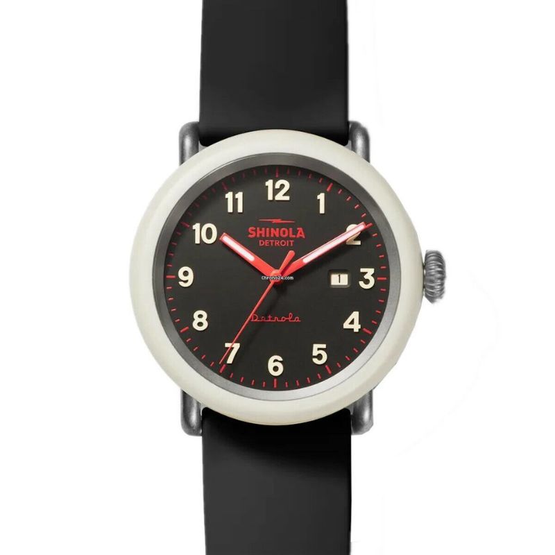 Detrola 43MM, Rubber Strap Watch